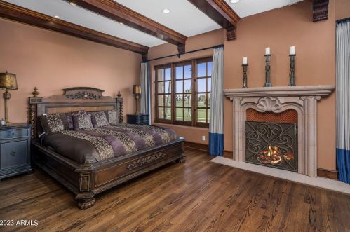 41 Biltmore Est, Phoenix AZ 85016-2819 exterior