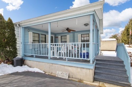 7 Dawn Dr, Belvidere, NJ 07823-2844