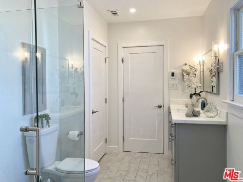 2695 Eucalyptus Ave, Long Beach CA  90806-2513 exterior