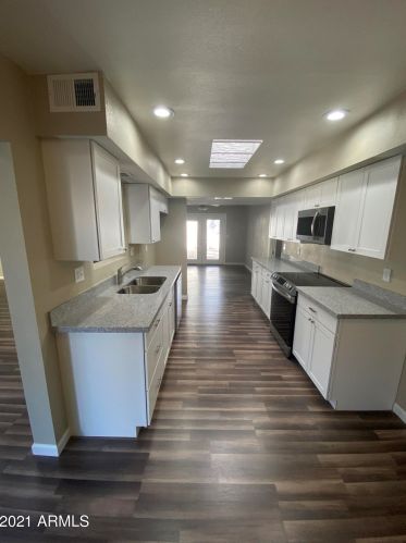 10702 Buccaneer Way, Sun City, AZ 85351-2618