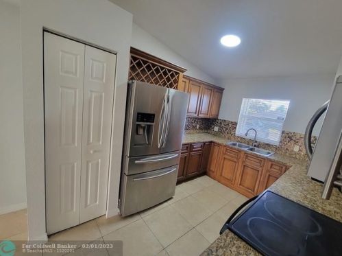 149 Dabou Loop, Belle Glade FL  33430-4284 exterior