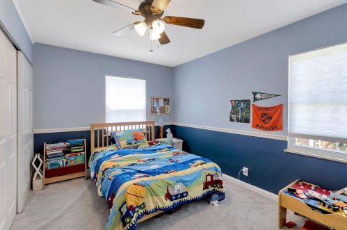 3935 Eileen Dr, Cincinnati OH 45209-2016 exterior