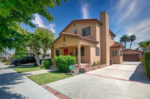 332 Grand Ave, Long Beach, CA 90814-2738
