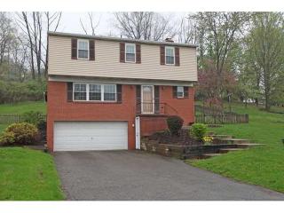8988 Willoughby Rd, Pittsburgh, PA 15237-4516