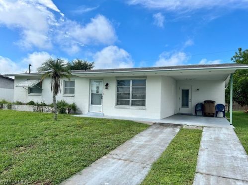 804 Palm Blvd, Lehigh Acres, FL 33936-7118