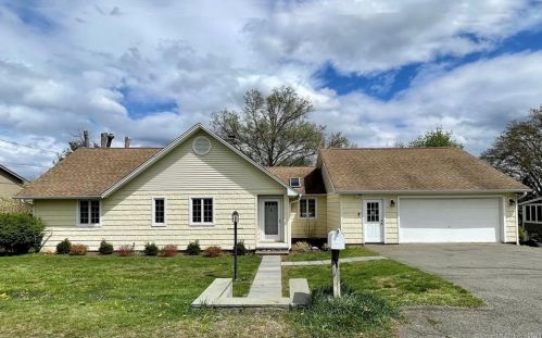 12 Crestway, Danbury, CT 06812-2907