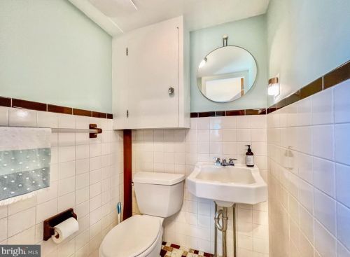 718 Columbia Ave, Lansdale PA 19446-3311 exterior