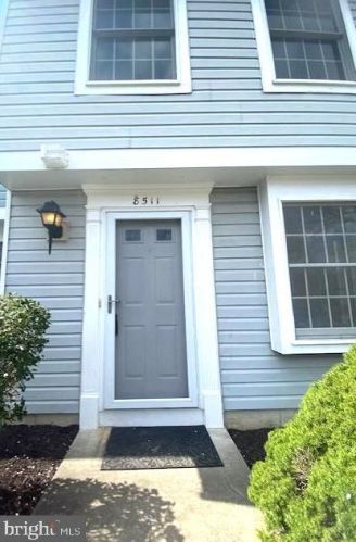 8511 Blue Rock Ln, Lorton VA  22079-3069 exterior