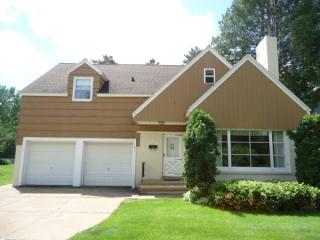 1037 Weston Ave, Wausau, WI 54403-6771