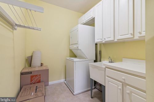 2106 Lilac Ct, Lansdale PA  19446-7611 exterior