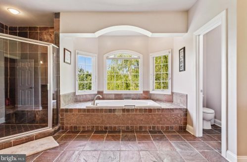 8373 Pedigrue Ct, Gainesville VA  20155-3240 exterior