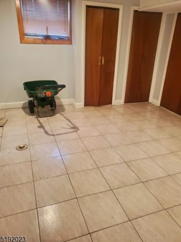 69 New York Ave, Newark NJ 07105-1210 exterior