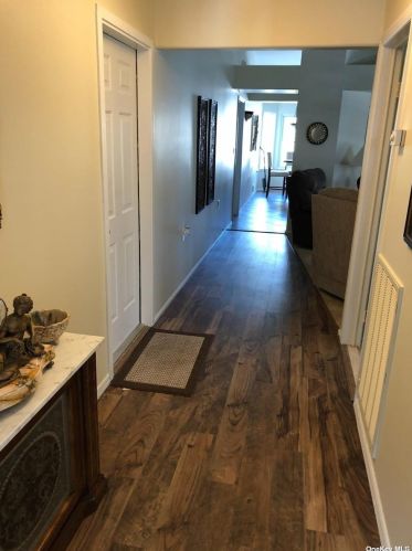 11 Kismet Ct, Panamoka, NY 11961-1627