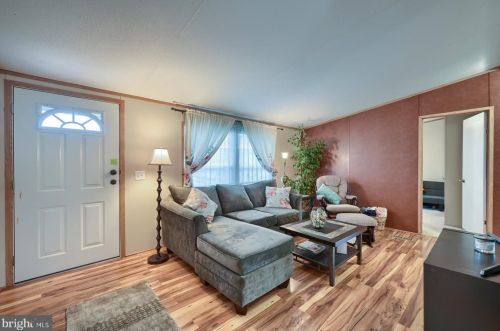 251 Buttercup Dr, Smithville PA  17560-9612 exterior