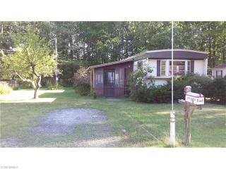 5126 University Dr, Geneva On The Lake, OH 44041-9447