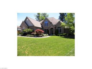 25775 Iris Ct, Cleveland, OH 44145-5726