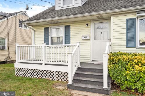 319 Jencohallo Ave, Trenton NJ  08619-3542 exterior