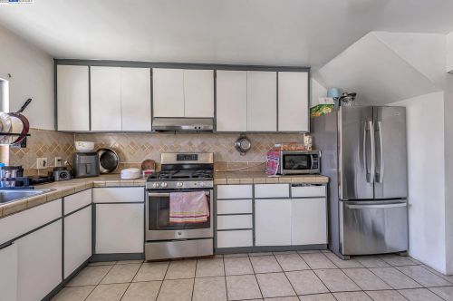4250 Comet Cir, Union City, CA 94587-4026
