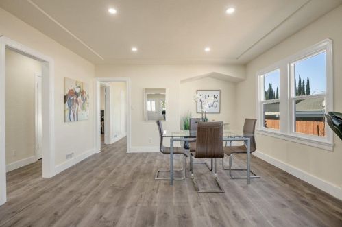 21437 Msn Blvd, Hayward CA  94541-2015 exterior