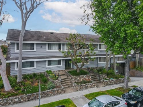 2502 Manhattan Beach Blvd, Gardena, CA 90249-4658