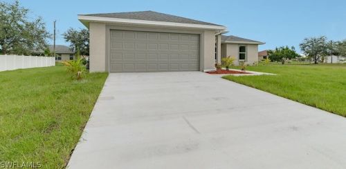 1930 28th St, Cape Coral, FL 33909-4579