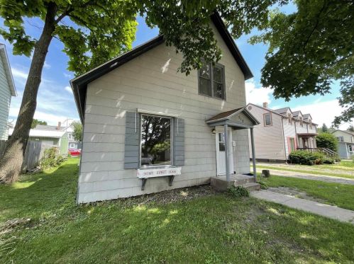 514 Elm St, Mauston, WI 53948-1640
