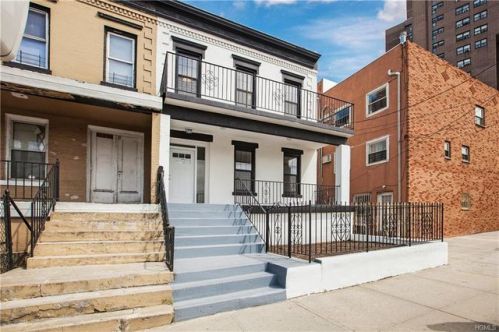 2678 Bailey Ave, Bronx NY  10463-7294 exterior
