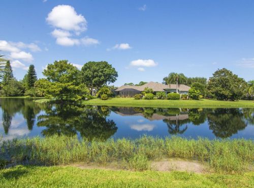 3906 58th Cir, Vero Beach FL  32966-6522 exterior