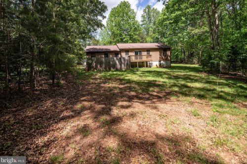 768 Bluewater Blvd, Mineral VA  23117-4945 exterior