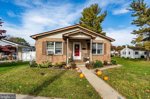 679 Spruce St, Pottstown, PA 19464-4623
