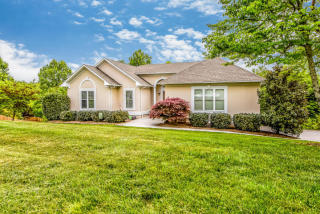 7006 Lake Bluff Ct, Knoxville, TN 37920-6010