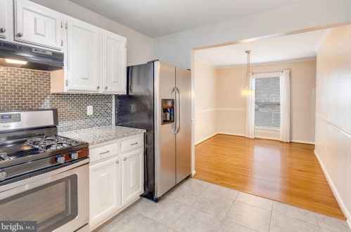 5483 Rector Dr, Woodbridge VA  22193-3703 exterior