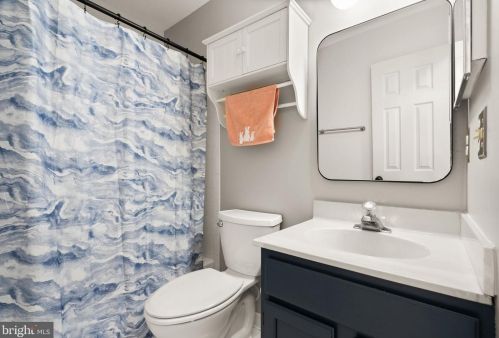 816 Anne St, Leesburg VA  20175-3426 exterior