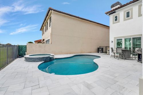4030 Artesa Dr, Boynton Beach FL  33436-2628 exterior