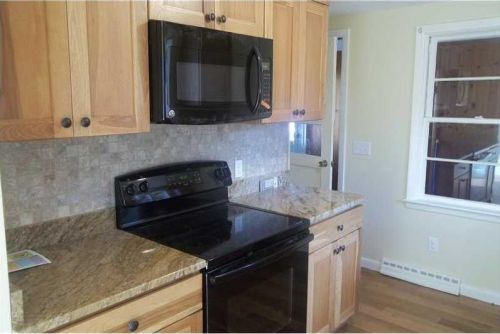 62 Longfellow Dr, Warwick RI  02818-4408 exterior