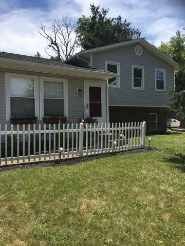 122 Elmwood Dr, Seville, OH 44273-9776