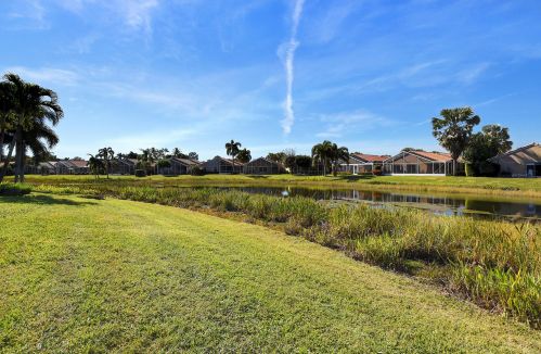 7181 Foxworth Ct, Boynton Beach FL  33437-6455 exterior