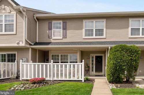 5902 Coventry Way, Mount Laurel, NJ 08054-6710
