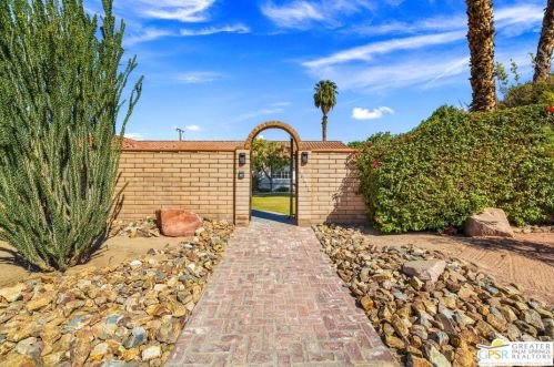 78720 Avenida La Fonda, La Quinta CA  92253-2805 exterior