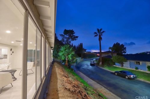 1630 Virden Dr, Glendale CA  91208-2722 exterior