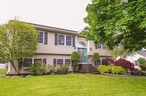 162 3rd St, Buchanan, NY 10511-1421