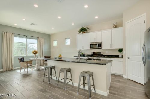 4926 Quiet Way, Gilbert AZ  85298-0648 exterior