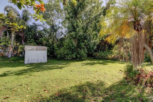 6271 62nd Ave, Pinellas Park FL  33781-5203 exterior