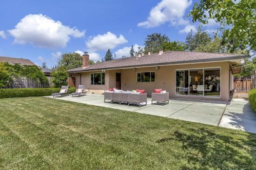 1558 Edgewood Dr, Palo Alto CA  94303-2819 exterior