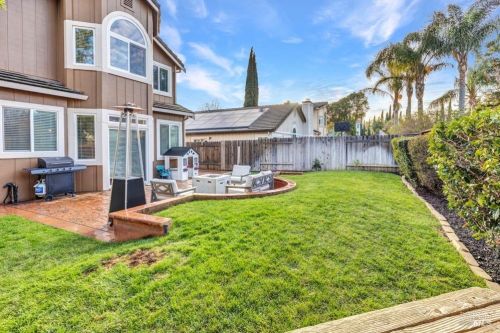 667 Poppy Cir, Vacaville CA  95687-7252 exterior