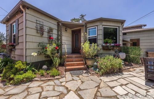 3381 Mtn Vw Dr, San Diego CA 92116-1950 exterior