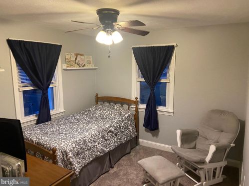 121 Hollywood Ave, Norristown PA  19403-1621 exterior