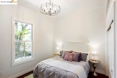 1790 Goss St, Oakland CA 94607-1165 exterior