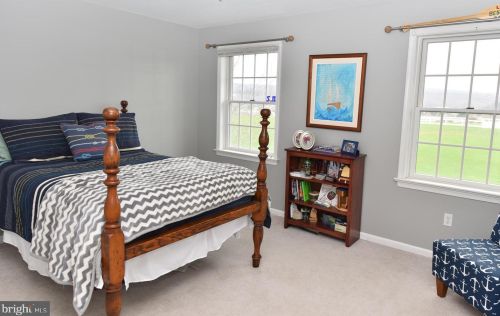 3002 Ridgeview Dr, Molino PA  17961-2338 exterior