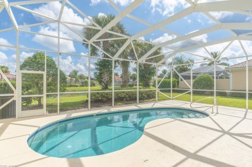 7829 Orvieto Ct, Naples FL  34114-2634 exterior